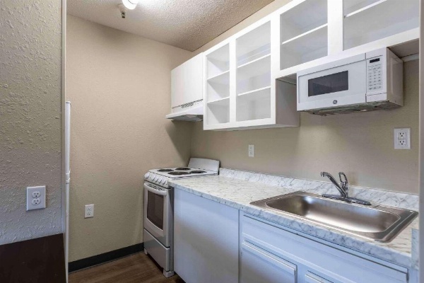 Extended Stay America Suites - Columbia - Greystone image 25